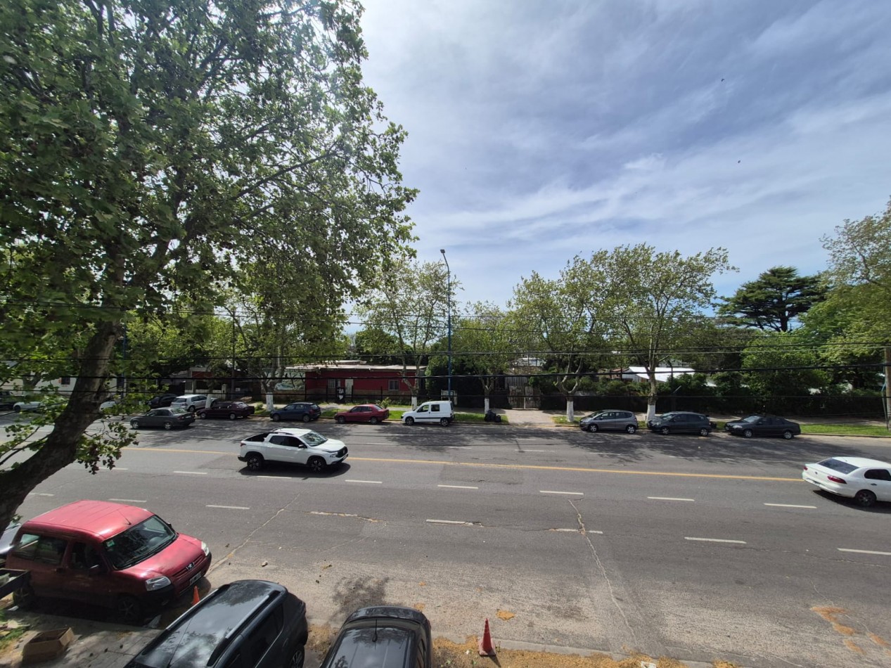 Propiedad en Block frente a la Estacion Ferroautomotora